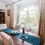 River Bank Langdale Элтеруотер